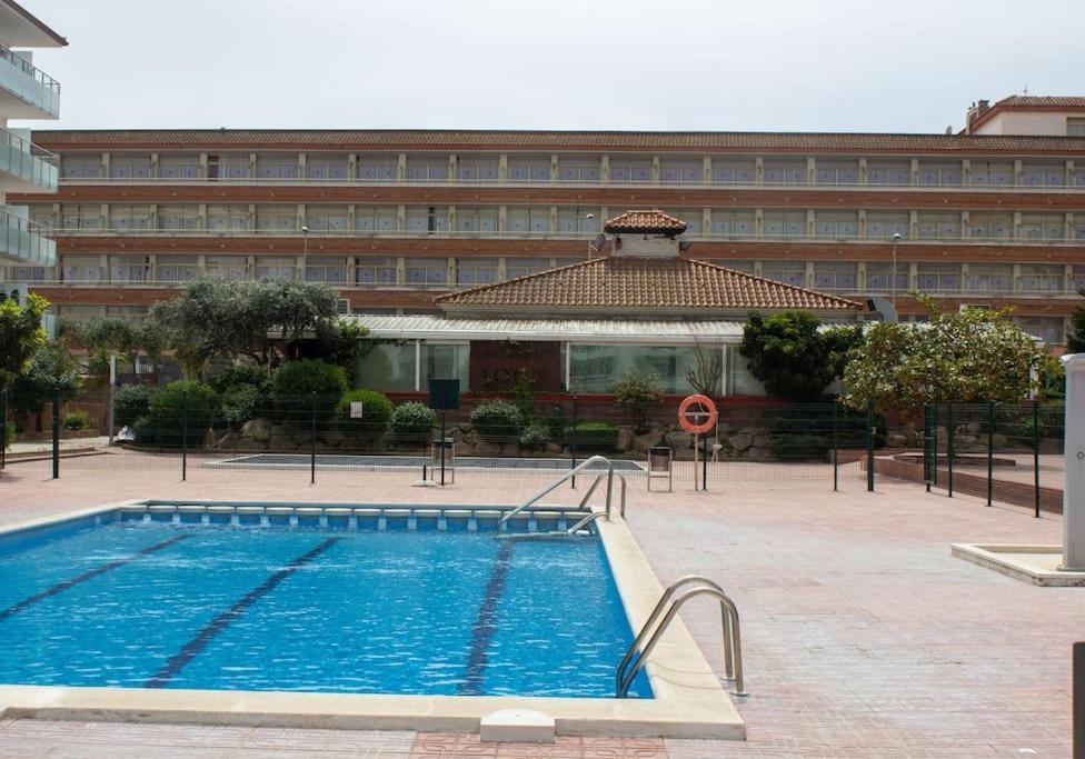 Alegre Apto Con Piscina, A 300M De La Playa. Бланес Екстериор снимка