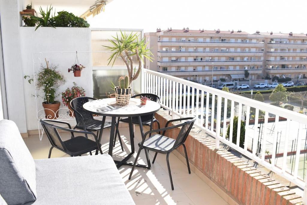 Alegre Apto Con Piscina, A 300M De La Playa. Бланес Екстериор снимка