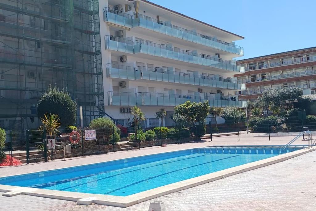 Alegre Apto Con Piscina, A 300M De La Playa. Бланес Екстериор снимка